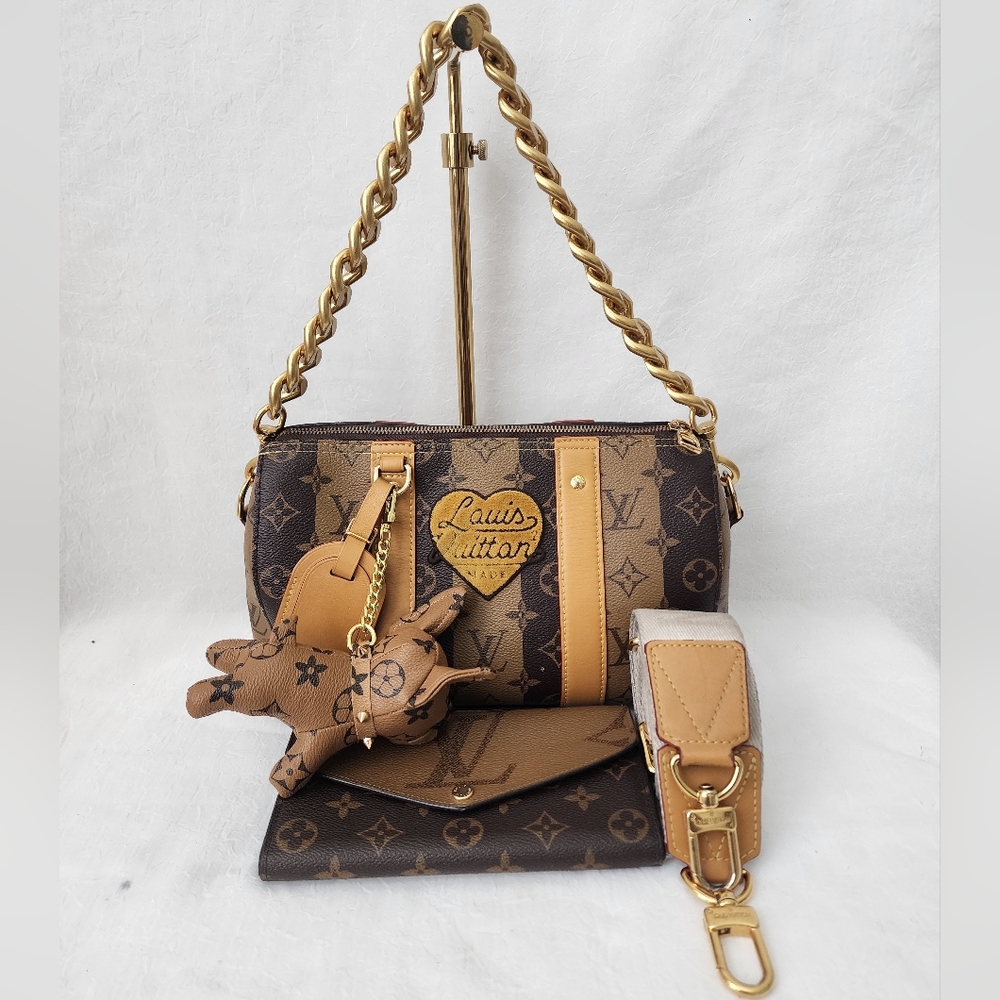 Auth LOUIS VUITTON X NIGO Reverse Monogram City Keepall Bandolier And Wallet - Picture 3 of 16
